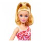 Barbie HJT02 Papusa „Fashionista” intr-o rochie cu flori roz